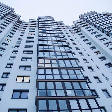 Уютная Квартира В Новом Доме Недалеко От Центра Minsk Buitenkant foto